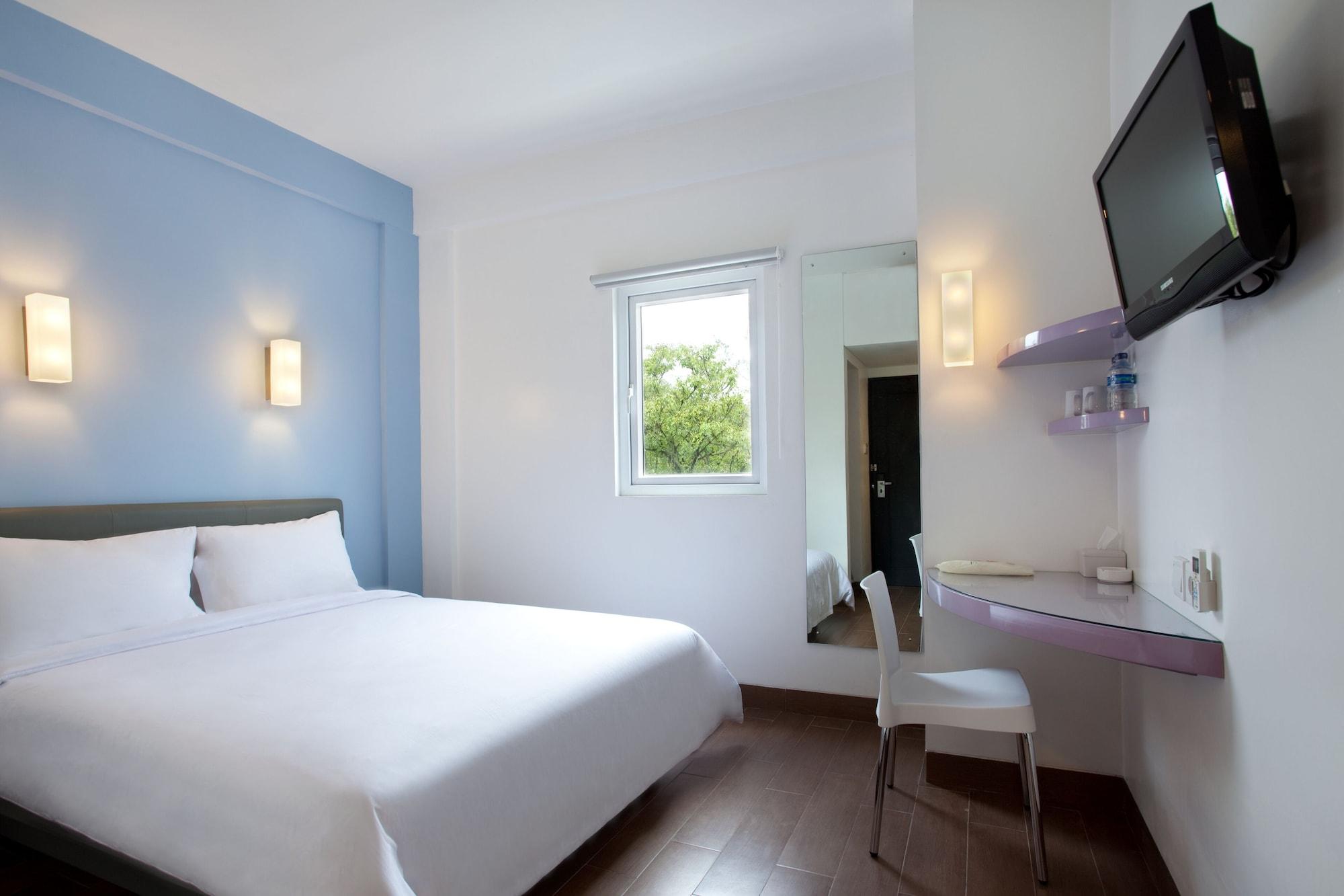 Amaris Hotel Cimanuk Бандунг Стая снимка